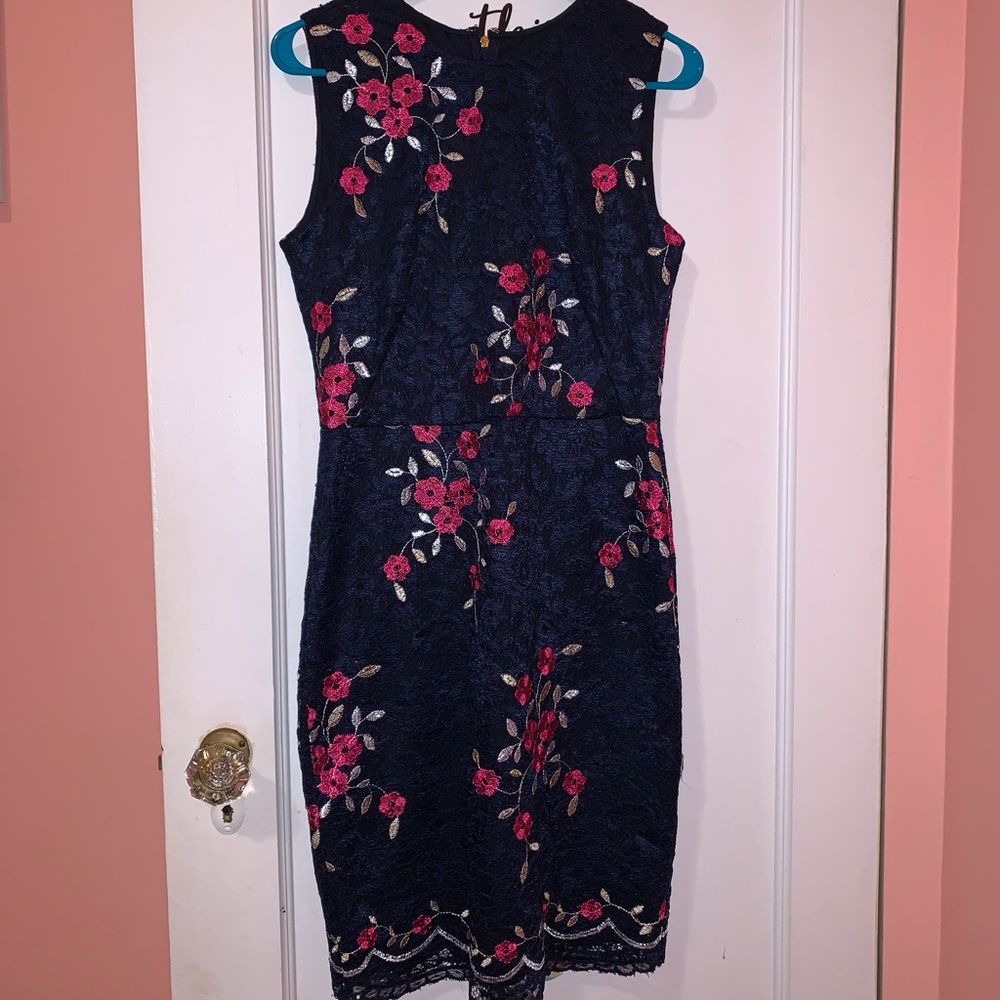 NWT DKNY lace floral dress size 6